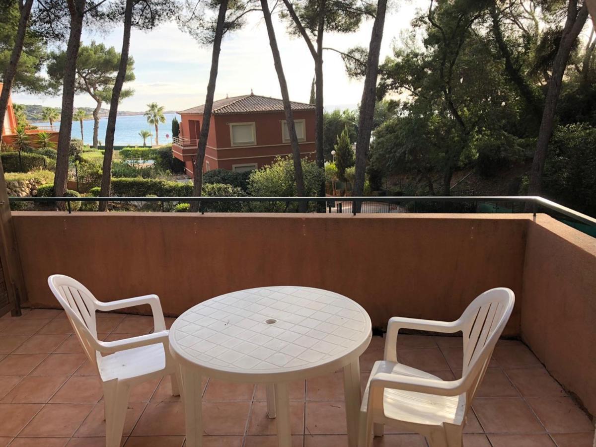 50M Plage T2 Grande Terrasse Vue Mer Climatise Piscine Chauffee, Parking Clos Gratuit Санари-сюр-Мер Екстериор снимка